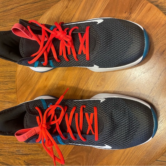 Nike LeBron Witness 4 Tennis Shoes - Picture 3 of 6